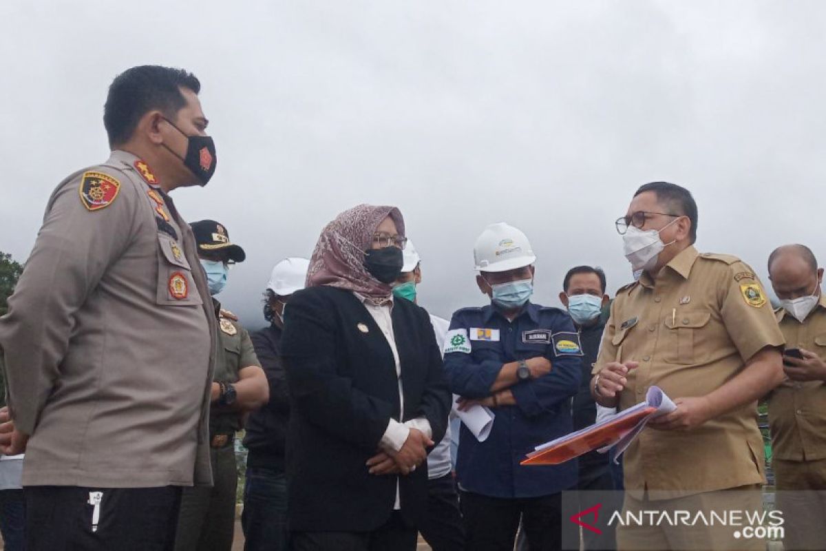 Pembangunan rest area di Kawasan Puncak Bogor batal rampung tahun ini (video)