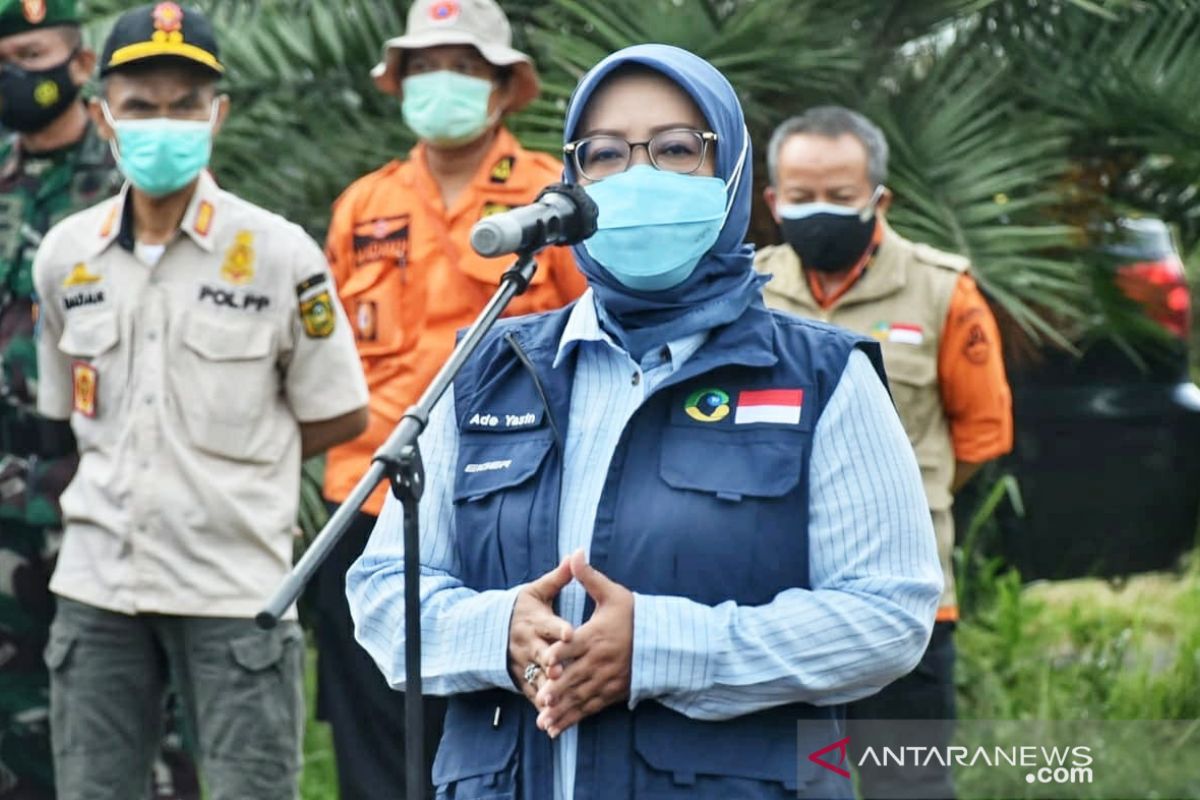 Bupati Bogor minta petugas gabungan siaga sampai pagi untuk bubarkan kerumunan di Puncak