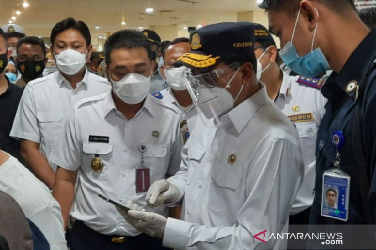 Wagub DKI: Walau boleh mudik, tempat terbaik di rumah