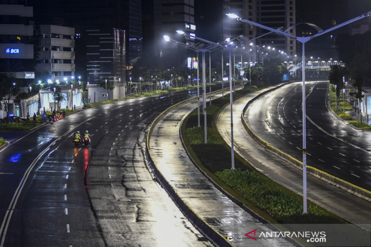 1,200 traffic officers deployed to prevent crowding on New Year's Eve