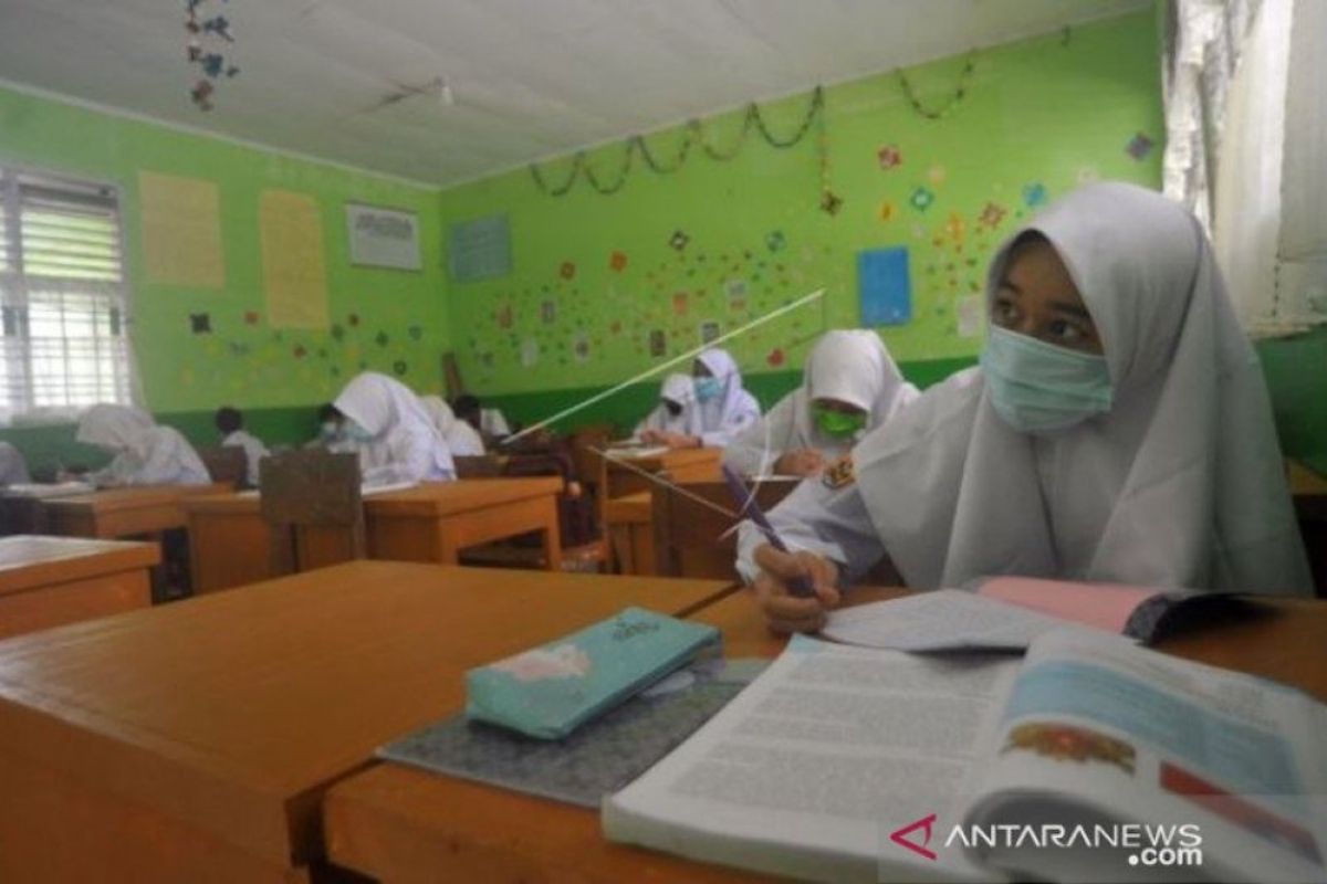 Kemendikbud sebut pembelajaran semester genap mengacu SKB Empat Menteri