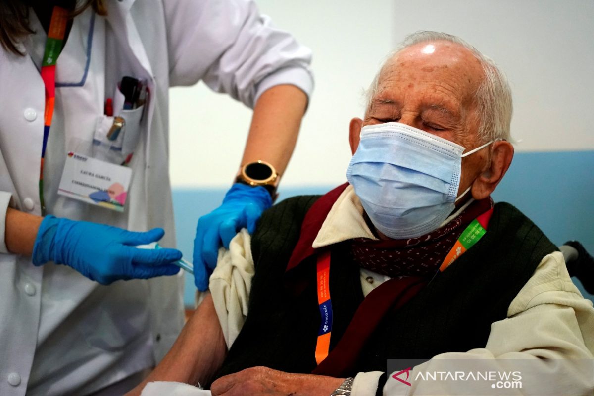 Spanyol perluas usia penerima vaksin AstraZeneca jadi 18-65 tahun