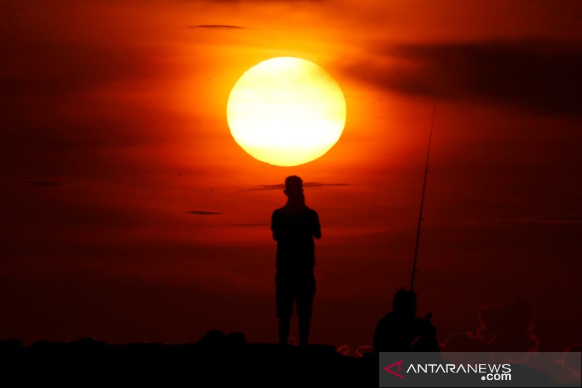 Sunset Akhir Tahun 2020