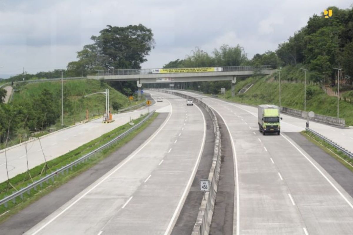 Besi pembatas jalan tol kerap hilang, ternyata ini pelakunya