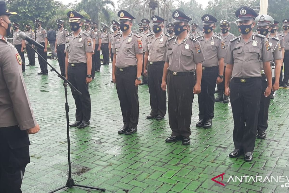 60 personel polisi Polres Bangka terima kenaikan pangkat