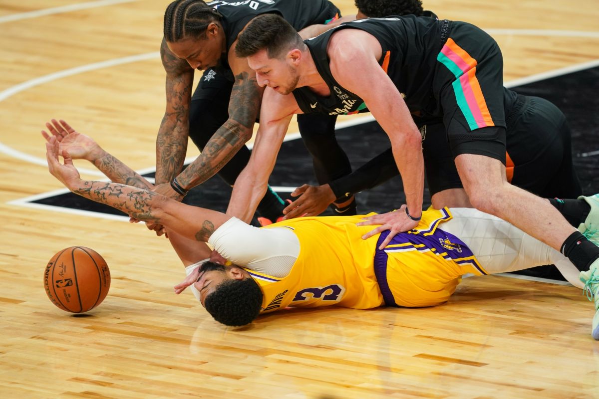 Lakers kalahkan Spurs untuk kedua kalinya dalam tiga hari