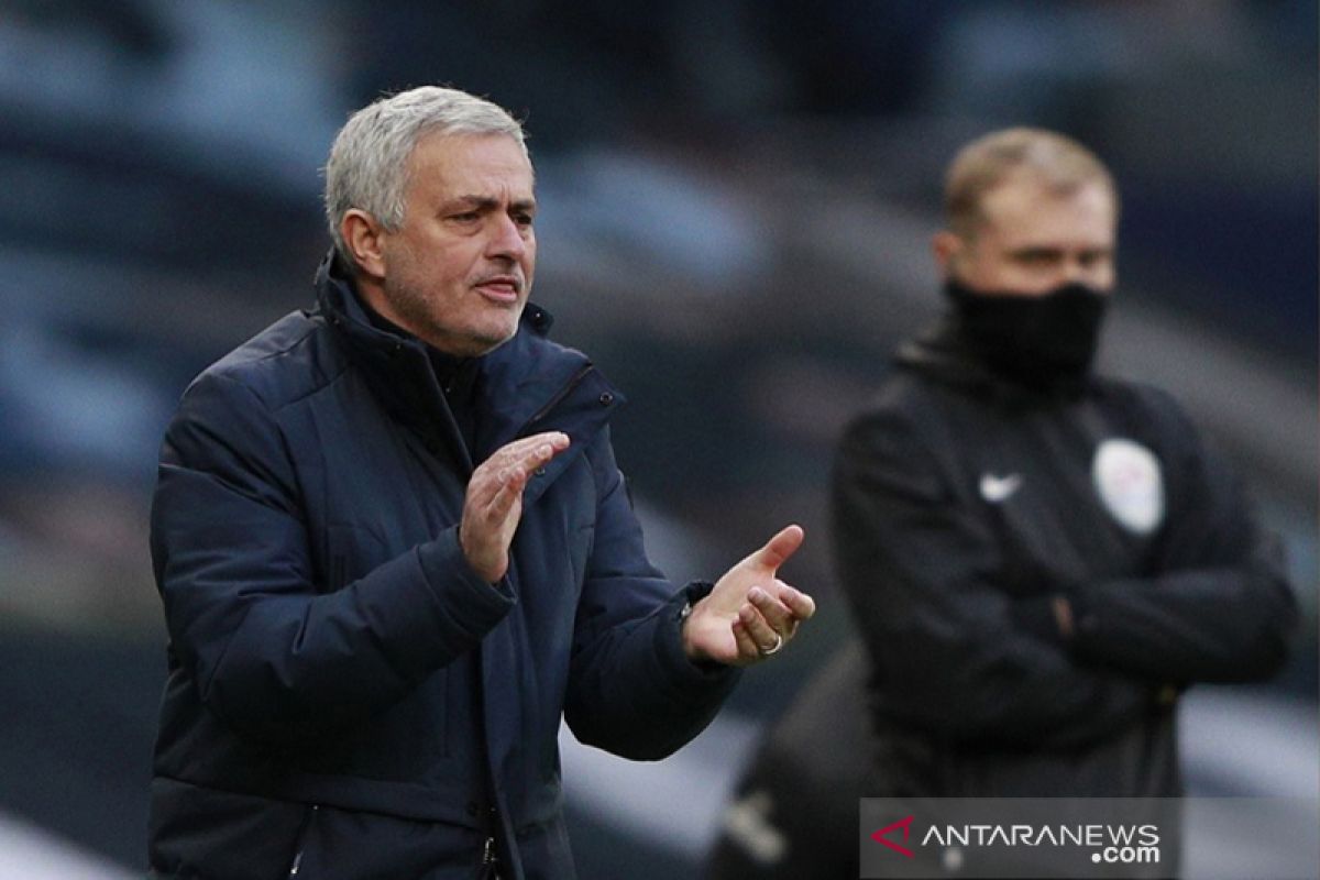 Jose Mourinho puji keberhasilan Spurs redam bahaya dan manfaatkan peluang