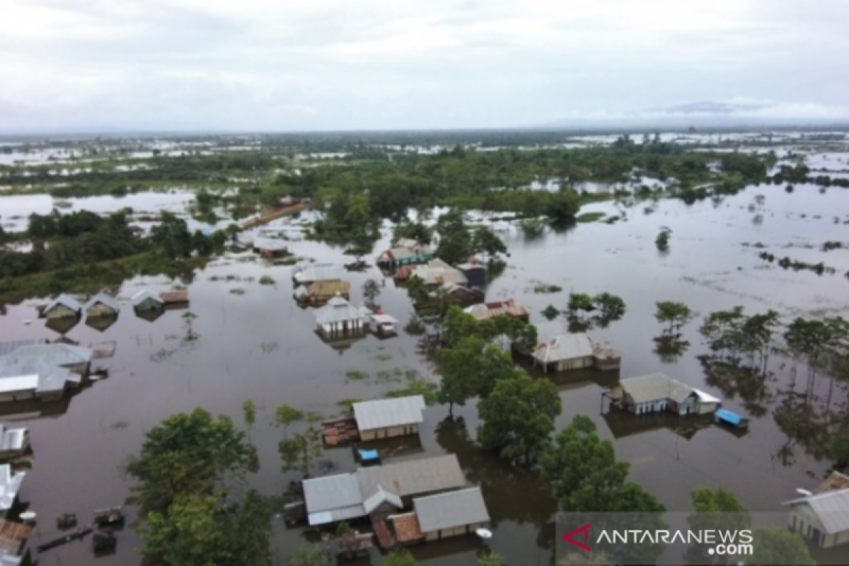 Kolaka Utara bangun 12 rumah warga yang hanyut akibat banjir