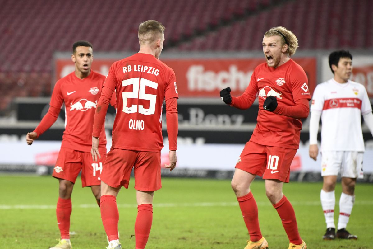 Gol Olmo bawa Leipzig rebut puncak klasemen Liga Jerman