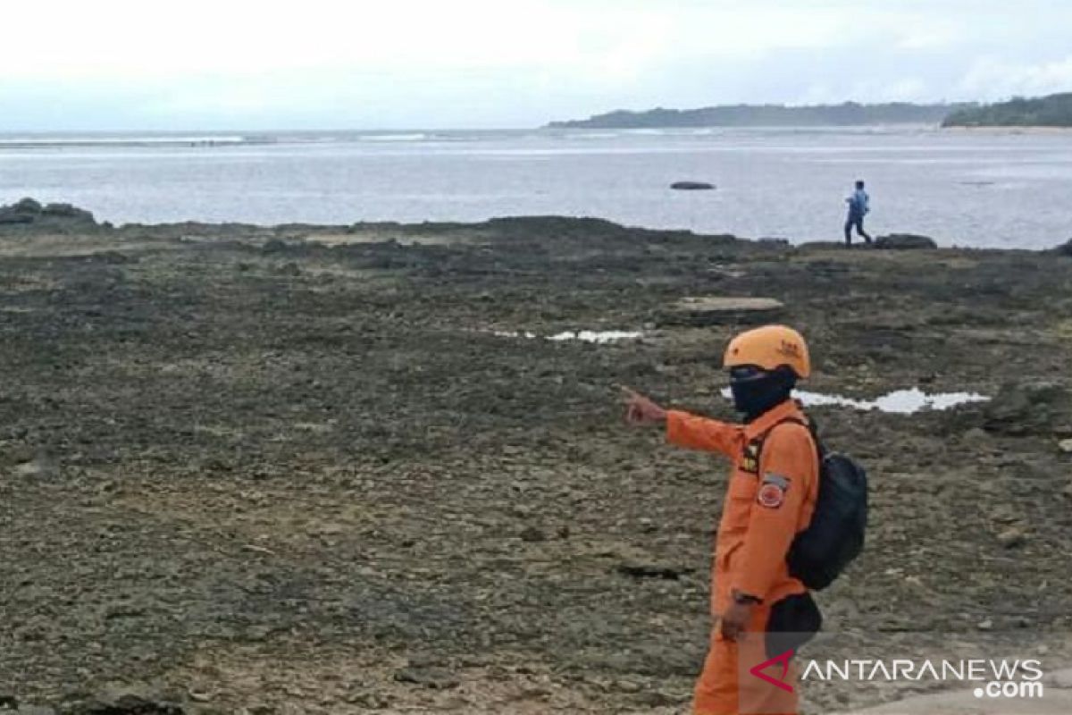 Pencarian wisatawan Bogor tenggelam di laut Sukabumi belum buah hasil