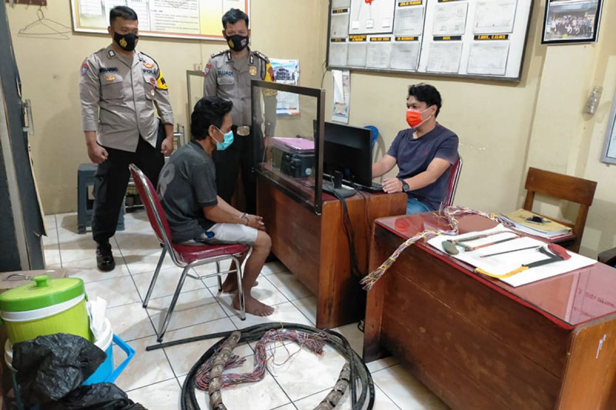 Pencuri kabel jaringan Telkom diringkus polisi