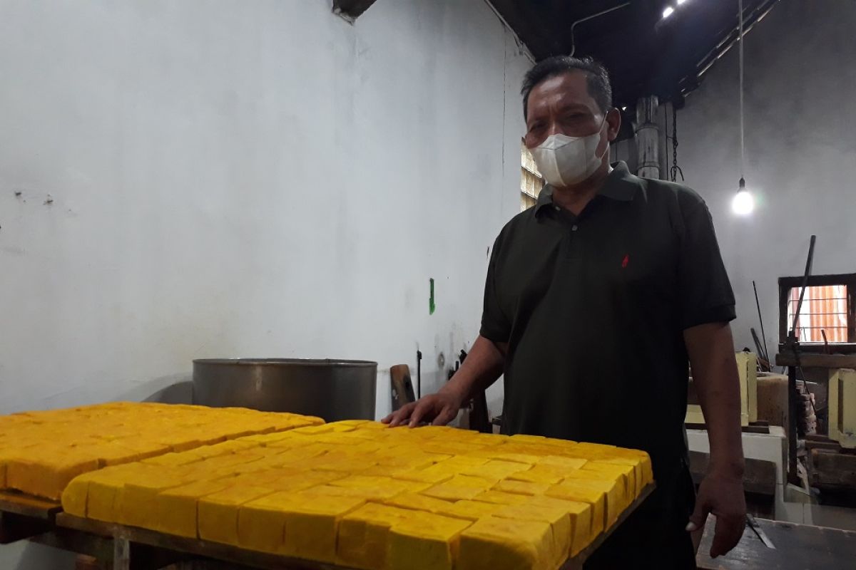 Perajin tahu di Kediri kurangi produksi imbas kenaikan harga kedelai