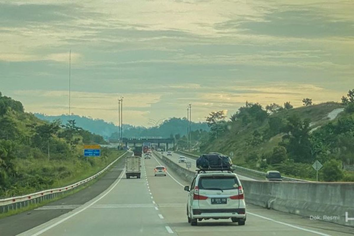 Sejuta kendaraan lintasi tol Trans Sumatera selama libur akhir tahun