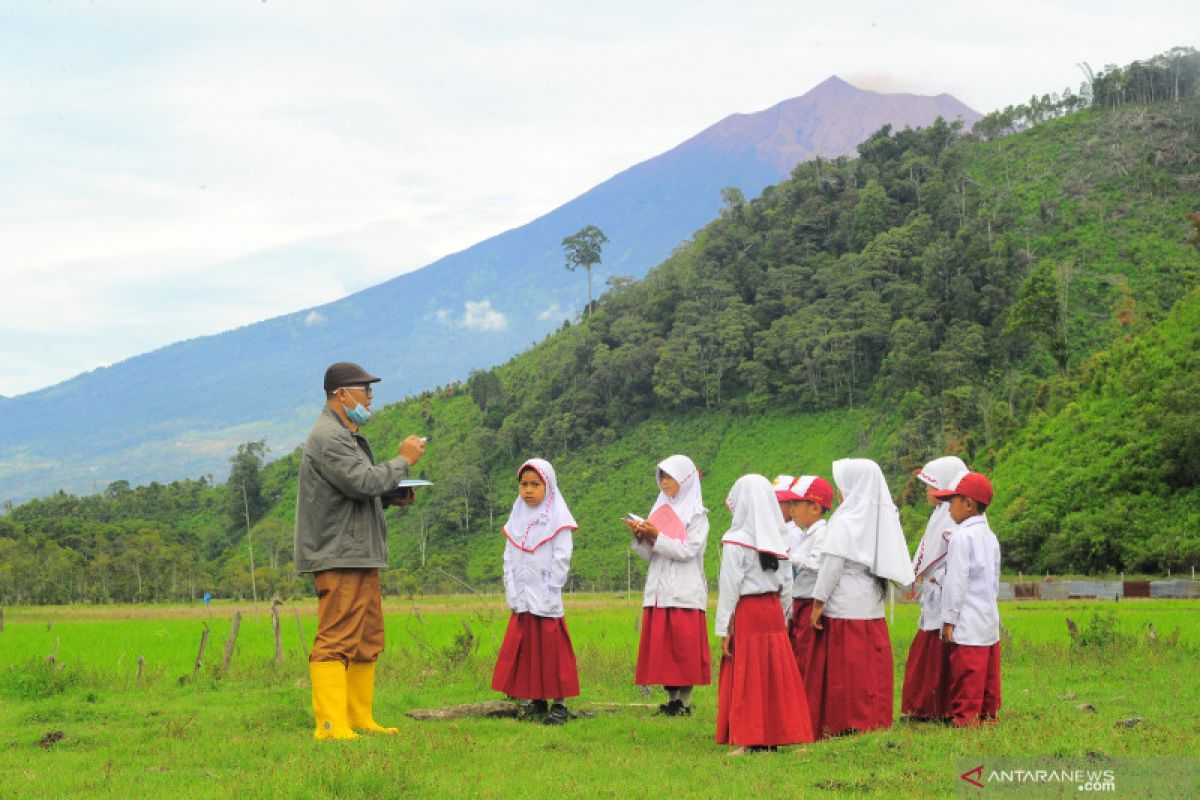 Pemerintah gerakkan mahasiswa untuk bantu siswa di daerah tertinggal