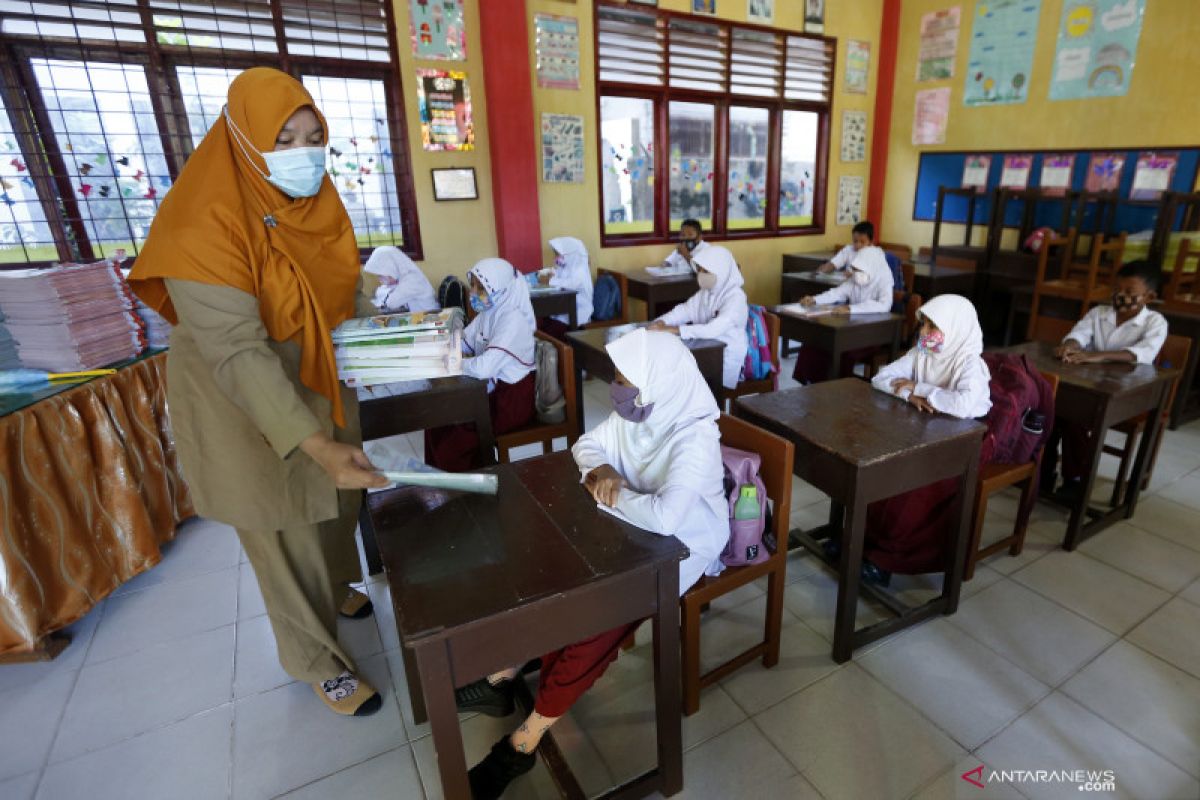 Kemendikbud: Pembelajaran semester genap mengacu SKB Empat Menteri