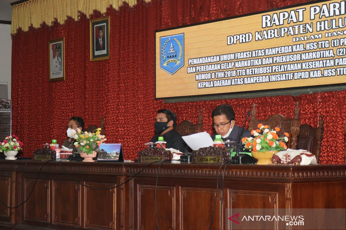 Video-Pemandangan fraksi DPRD HSS sepakat bahas tiga Raperda