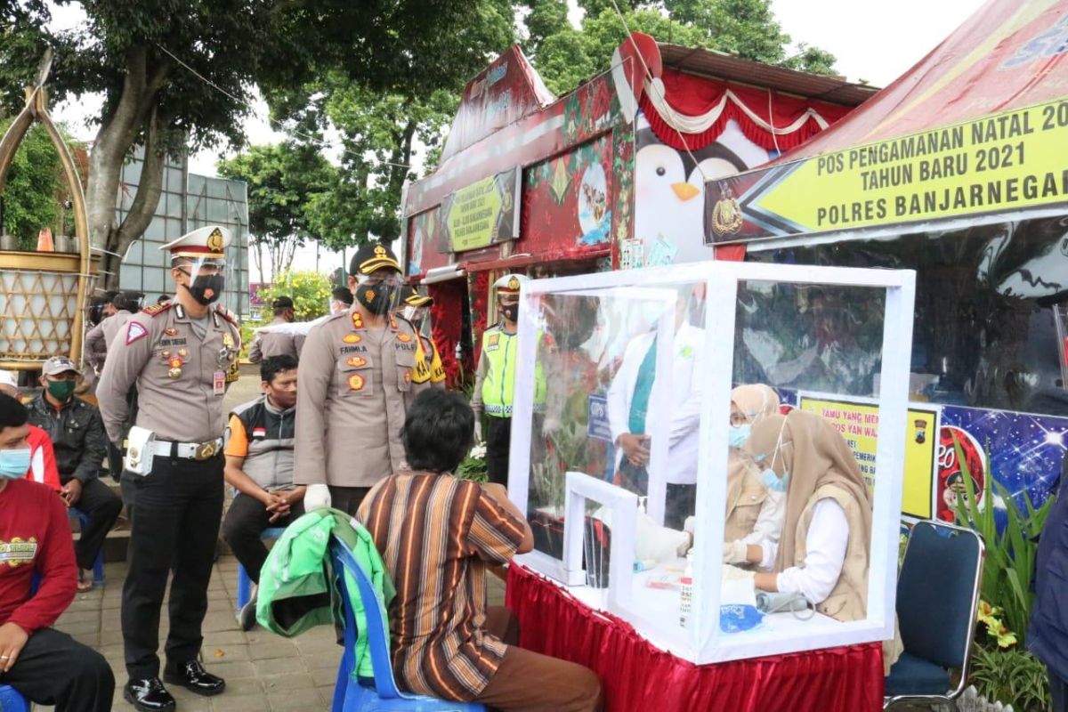 Polisi Banjarnegara terus ingatkan masyarakat untuk disiplin prokes