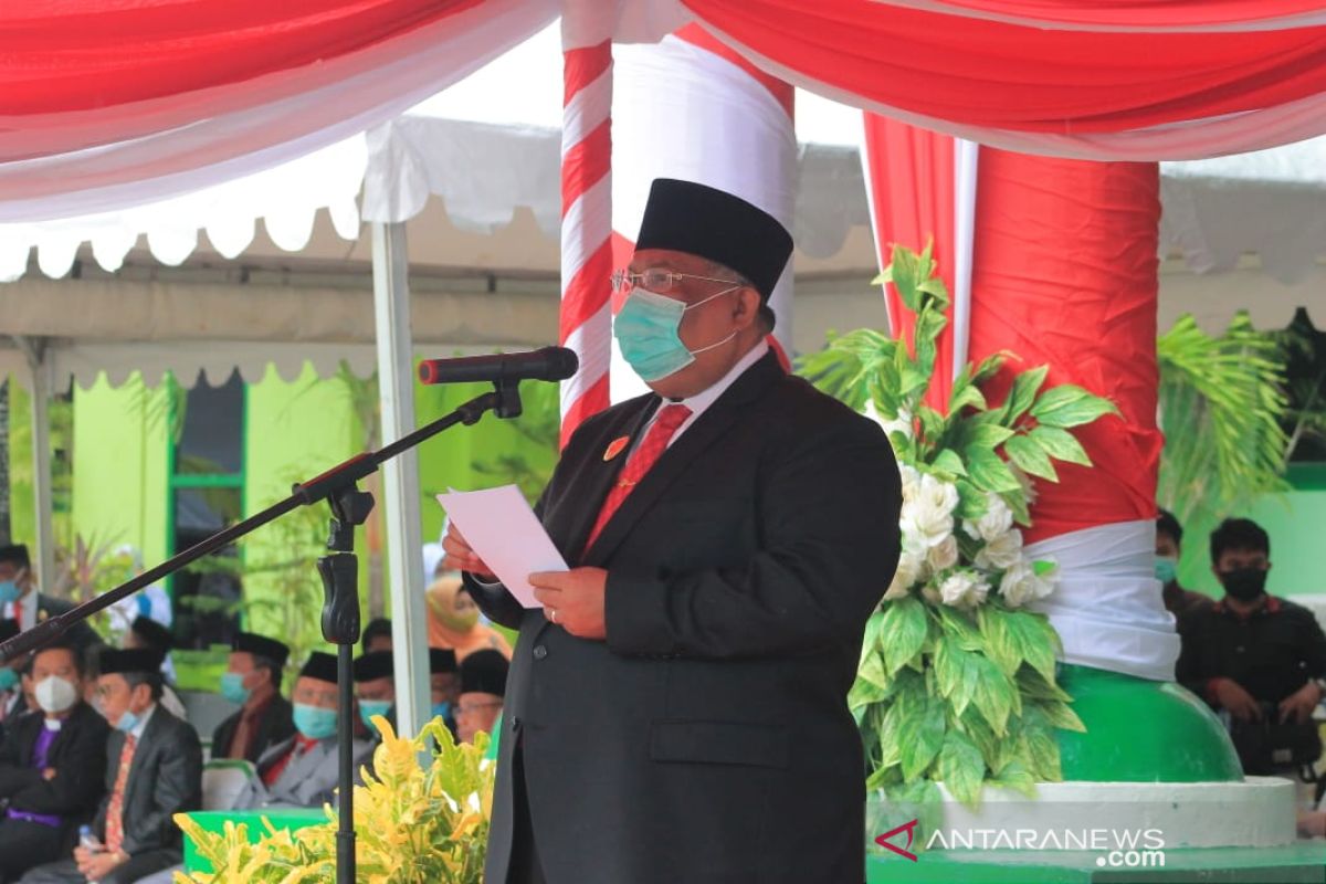 Gubernur Sultra Pimpin Upacara Hari Amal Bakti ke-75 Kementerian Agama