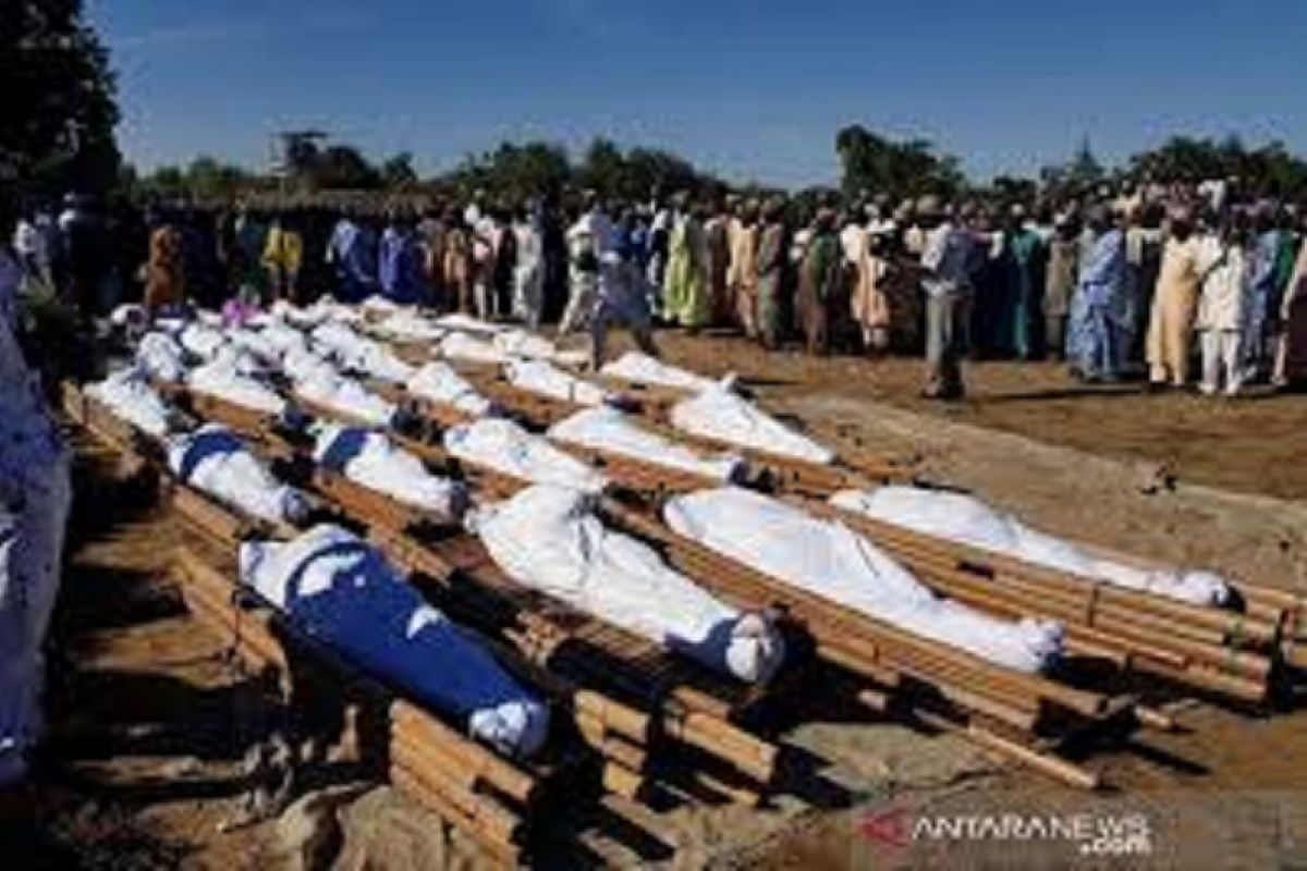 Nigeria berkabung, selidiki pembantaian 100 warga sipil di dua desa