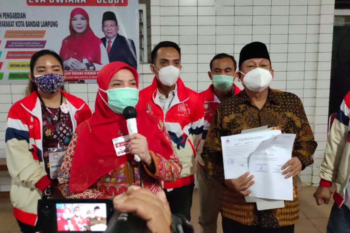 Eva-Deddy  minta pendukungnya tetap tenang atas putusan Bawaslu Lampung