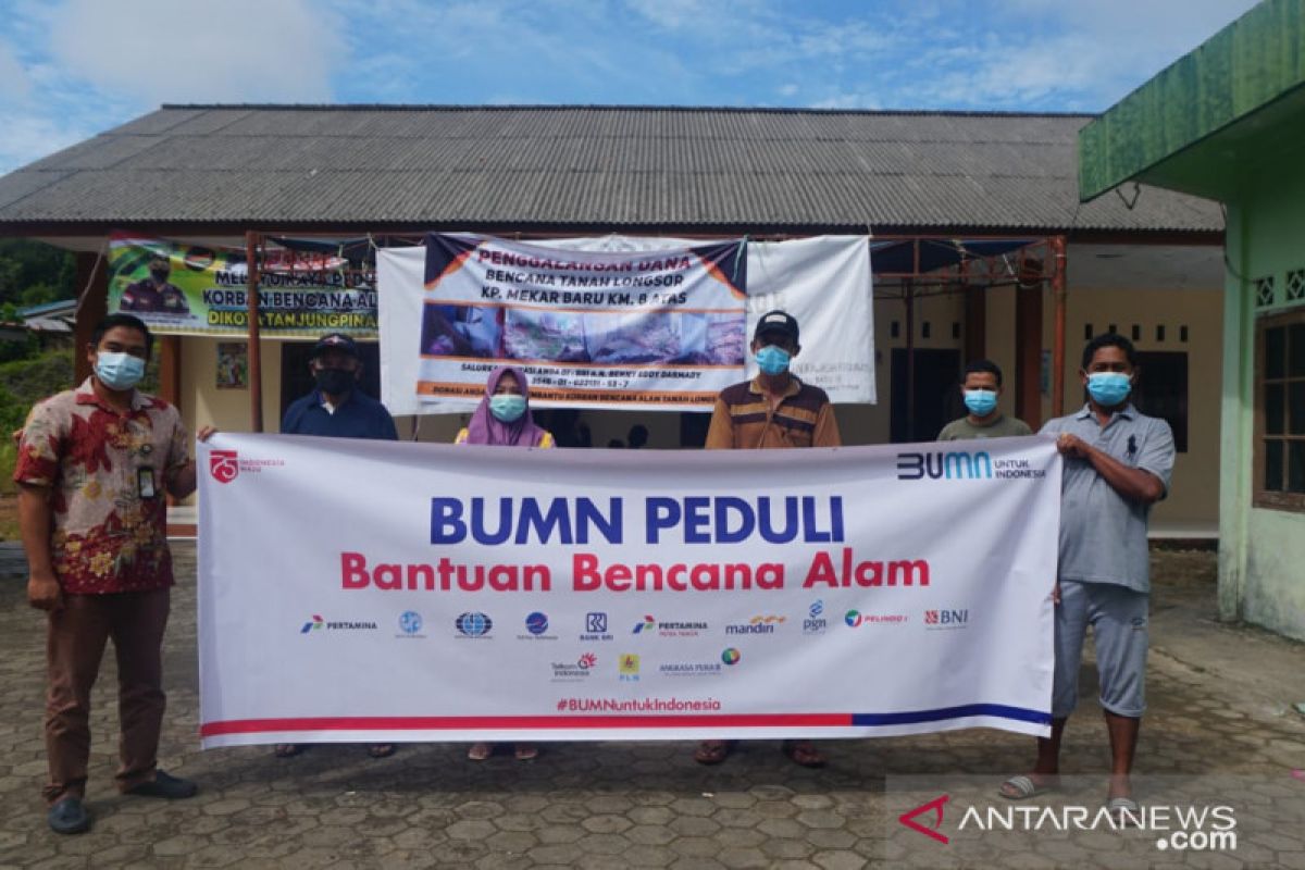 BUMN Peduli bantu warga  korban  banjir dan longsor di Kepri