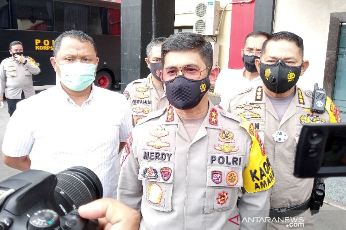 Kapolda Sulsel : 18 orang jaringan terduga teroris dibawa ke Mabes Polri