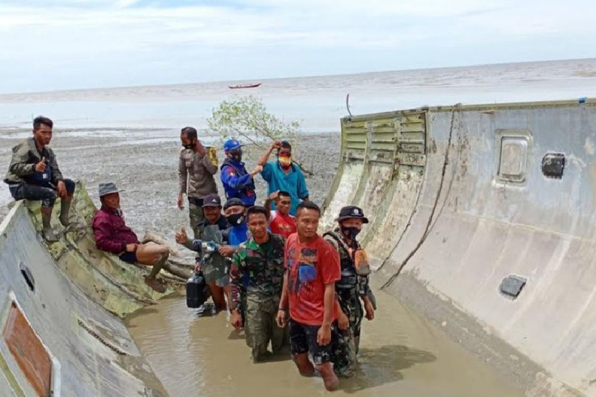 Polda Kalteng selidiki serpihan bangkai pesawat