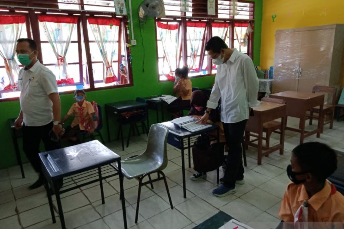 Kegiatan belajar tatap muka di sekolah di pulau penyangga Batam  berjalan baik