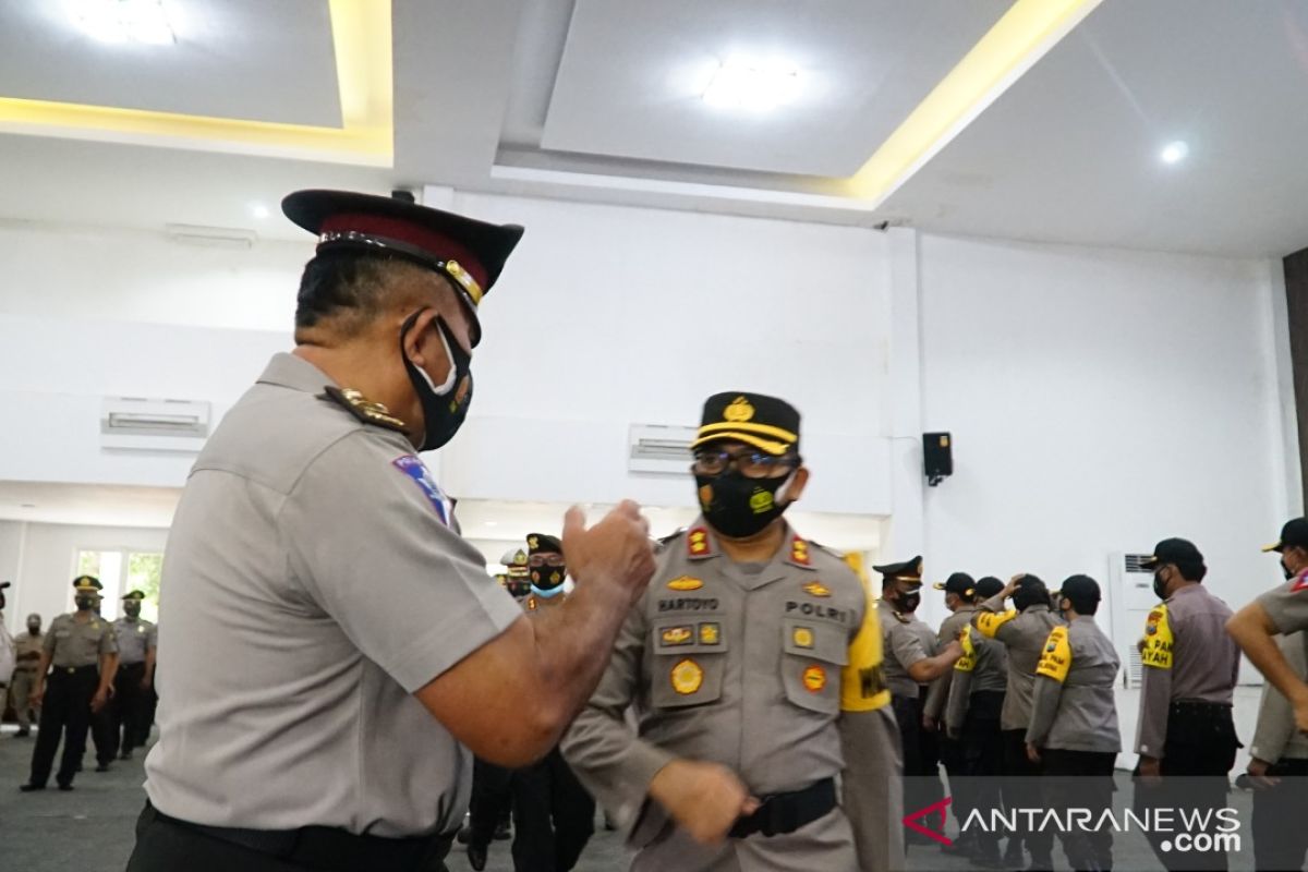 Ratusan personel Polrestabes Surabaya naik pangkat