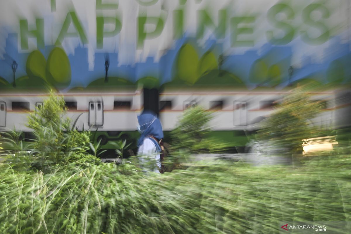 Jakarta kemarin, kajian WFH lokal hingga harga bahan pokok