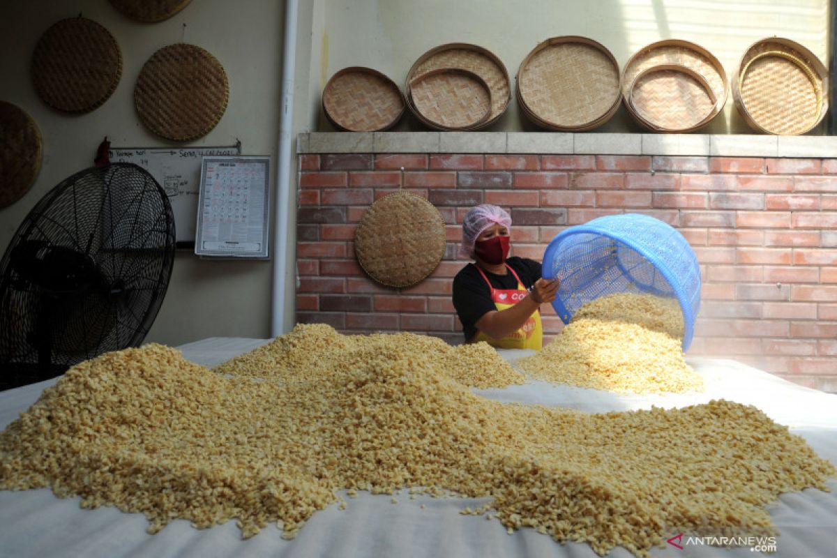 Lampung Tengah cairkan bantuan Rp1 Juta untuk 11.952 UMKM