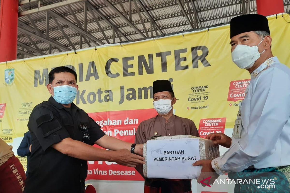 Sebelas  kecamatan Kota Jambi terima bantuan obat cegah gejala flu, batuk dan sesak