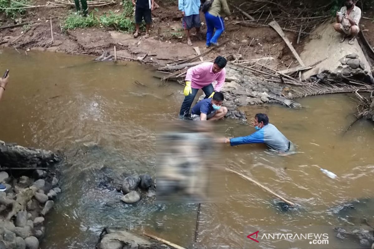 Mayat tanpa identitas ditemukan di Sungai Air Hitam Bengkulu