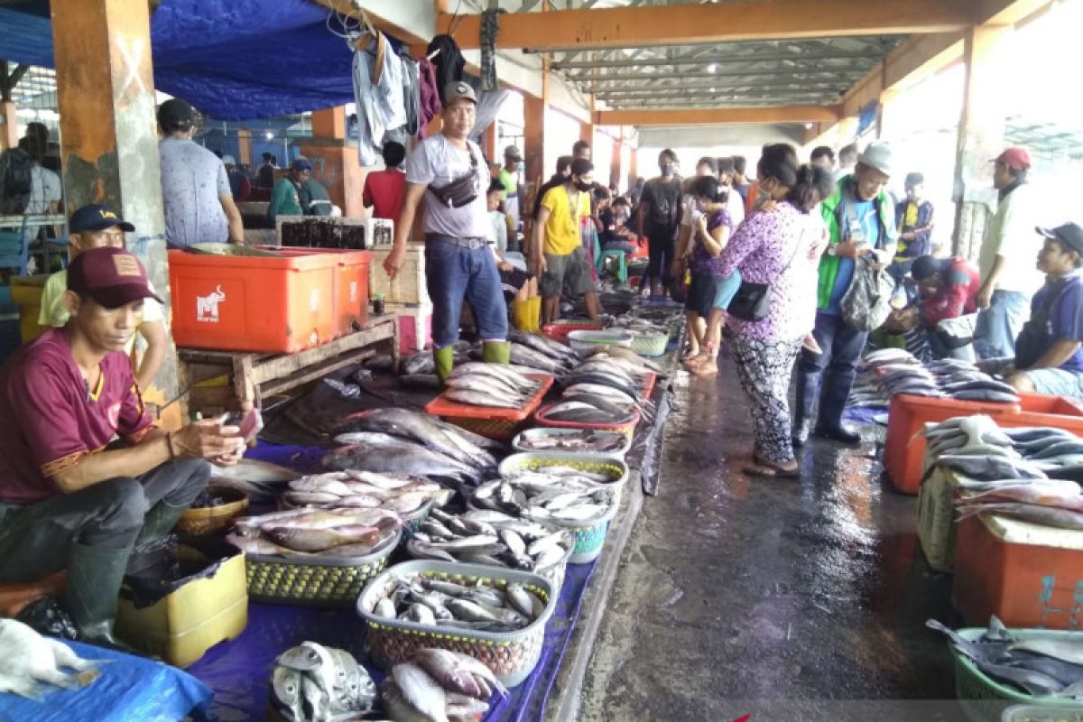 Cuaca cerah dukung hasil tangkapan nelayan di Makassar