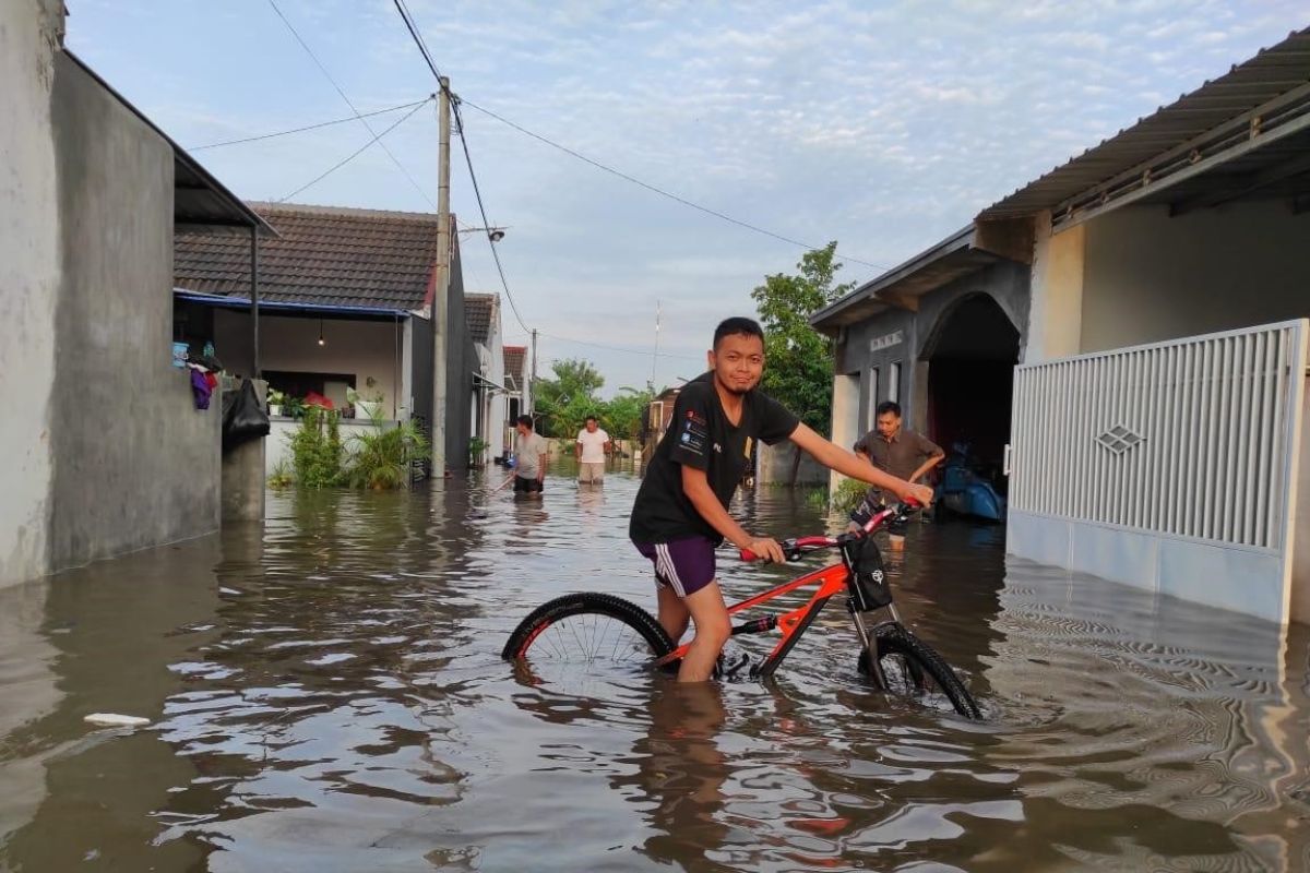 Banjir melanda wilayah Kabupaten Kediri, puluhan orang mengungsi