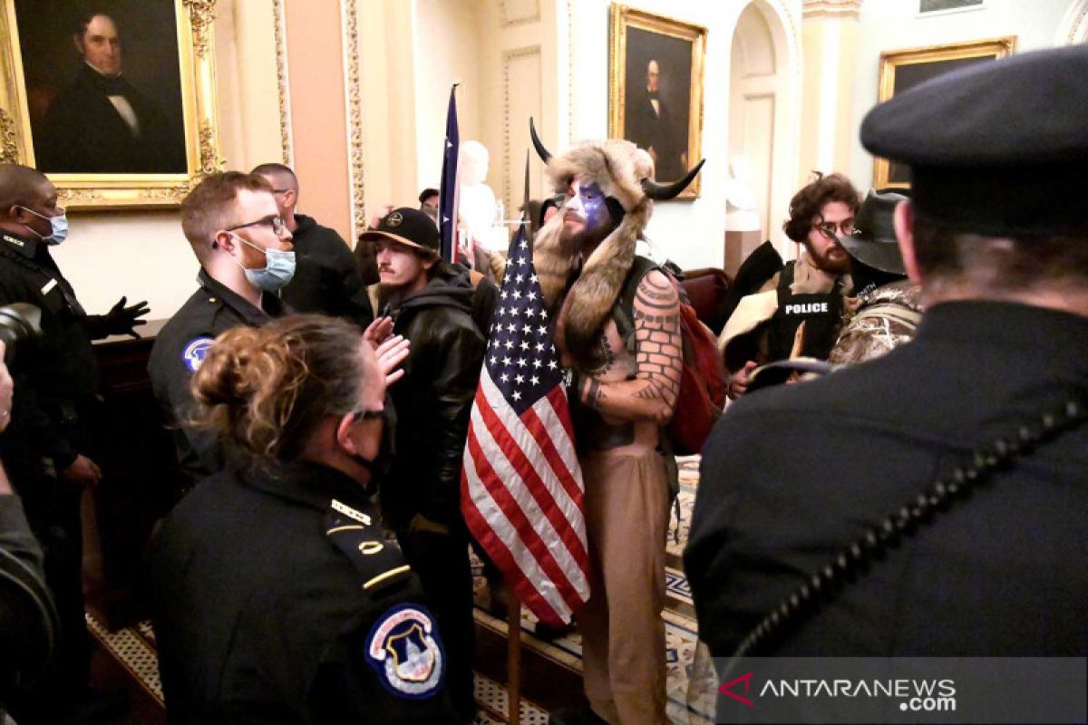 Dua pejabat Gedung Putih mundur usai kerusuhan gedung Capitol