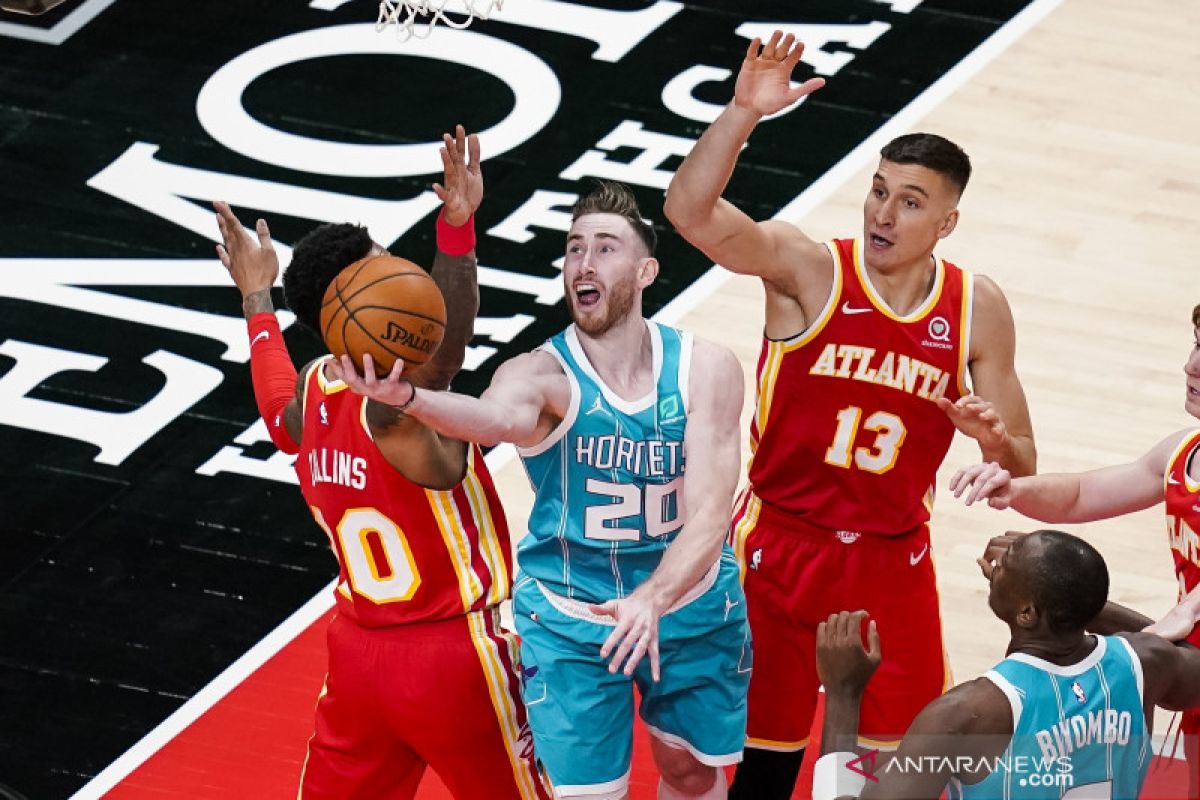 Gordon Hayward pimpin Hornets hempaskan Hawks