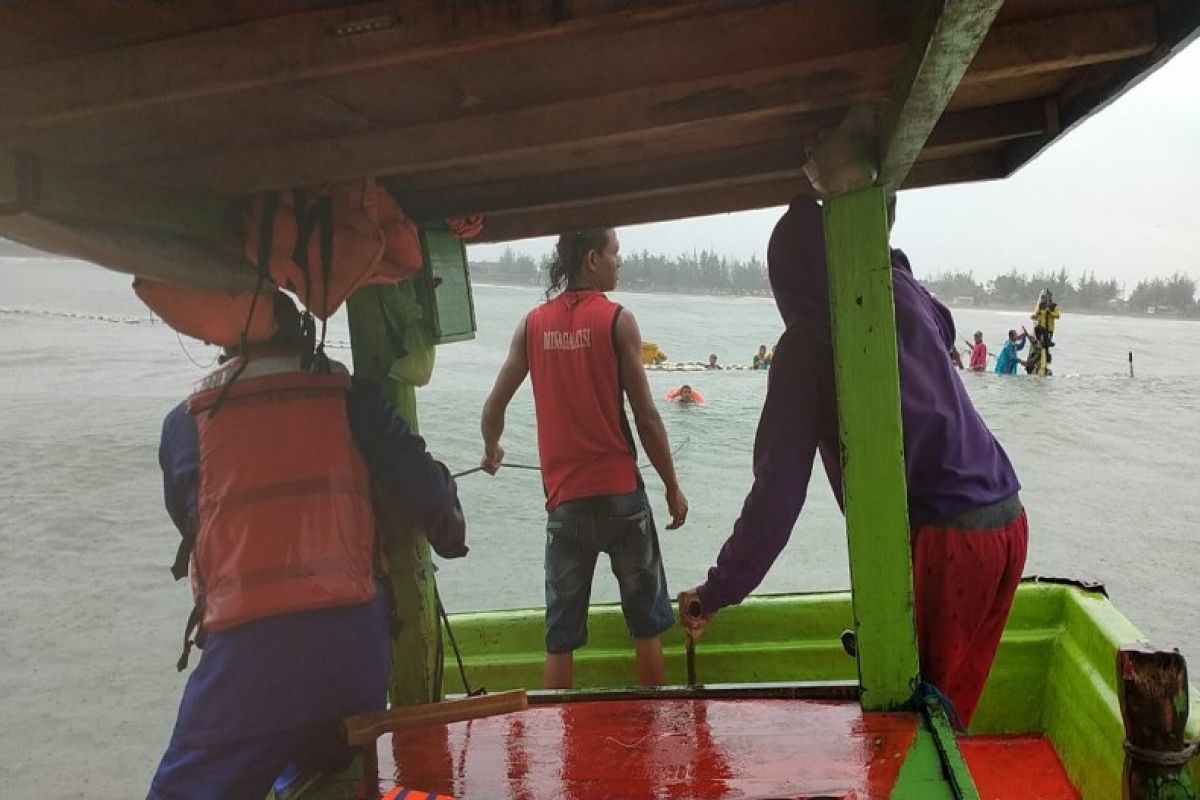 Kapal nelayan Kendal tenggelam di  perairan Laut Jawa