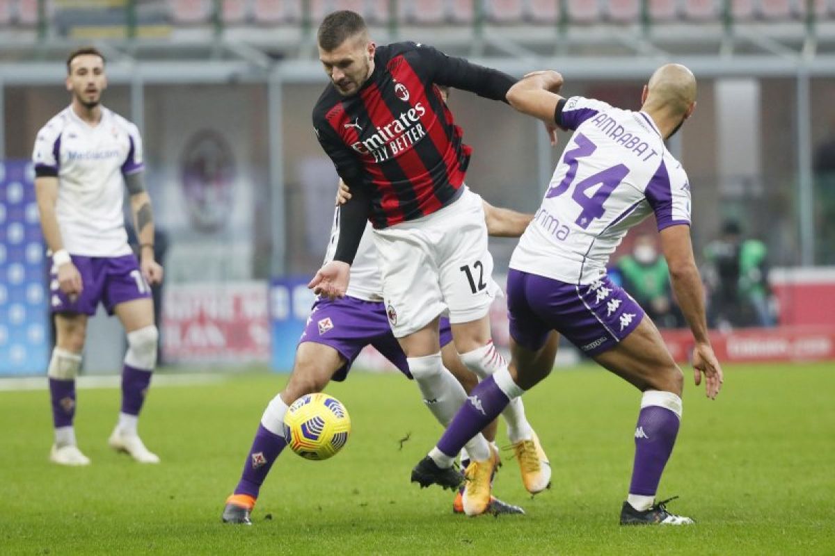 AC Milan umumkan Rade Krunic dan Ante Rebic positif infeksi COVID-19