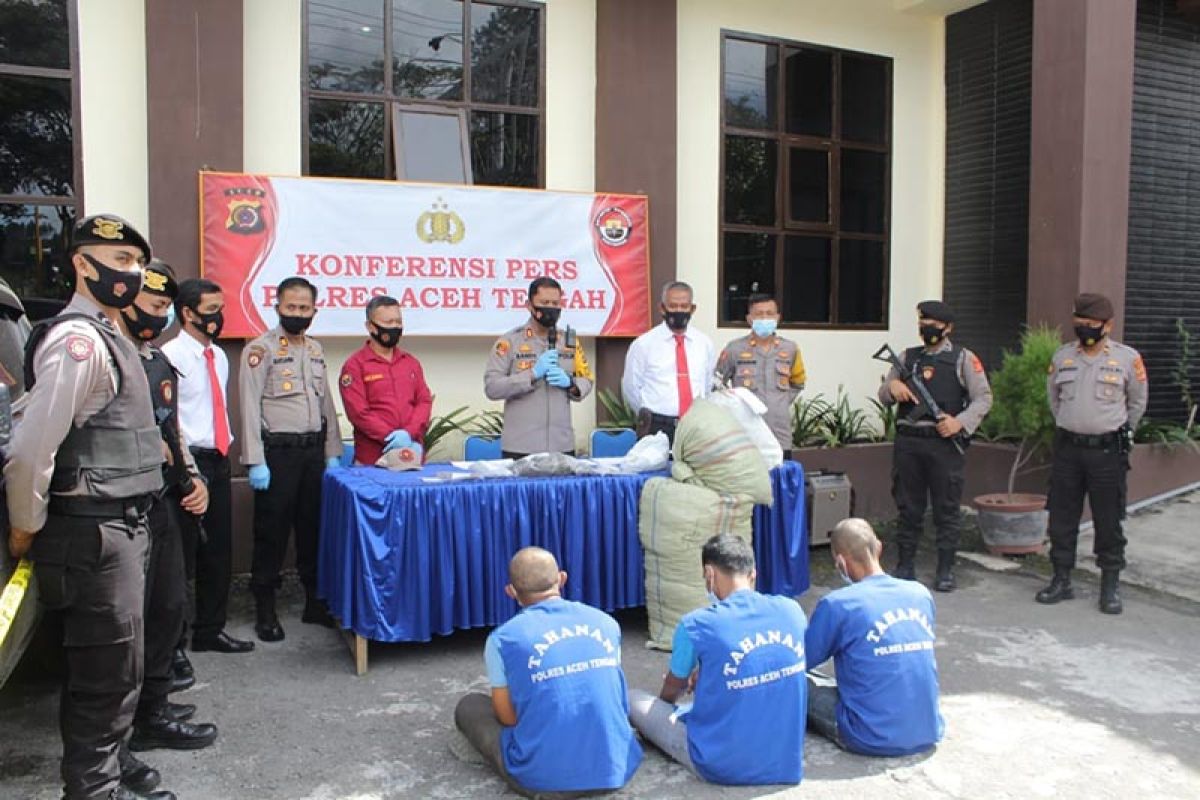 Polres Aceh Tengah tangkap tiga pemilik 24 kilogram ganja kering