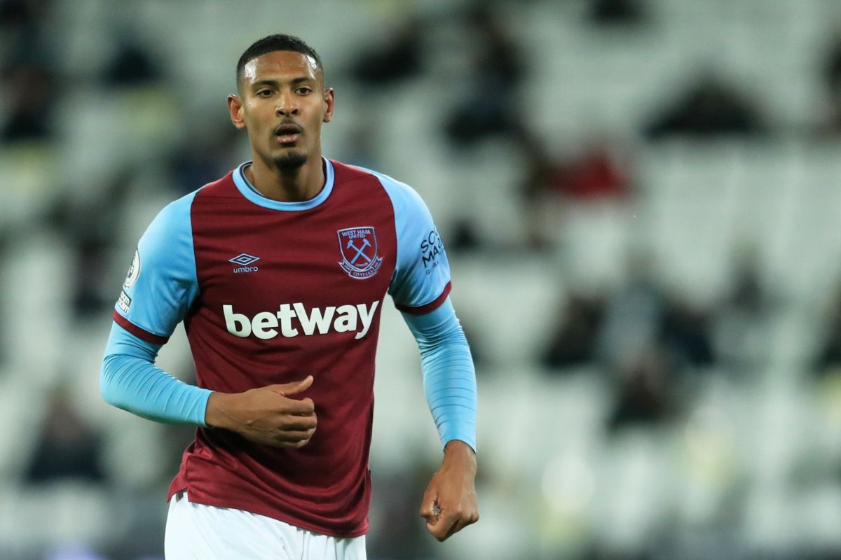 Striker West Ham Sebastien Haller pindah ke Ajax