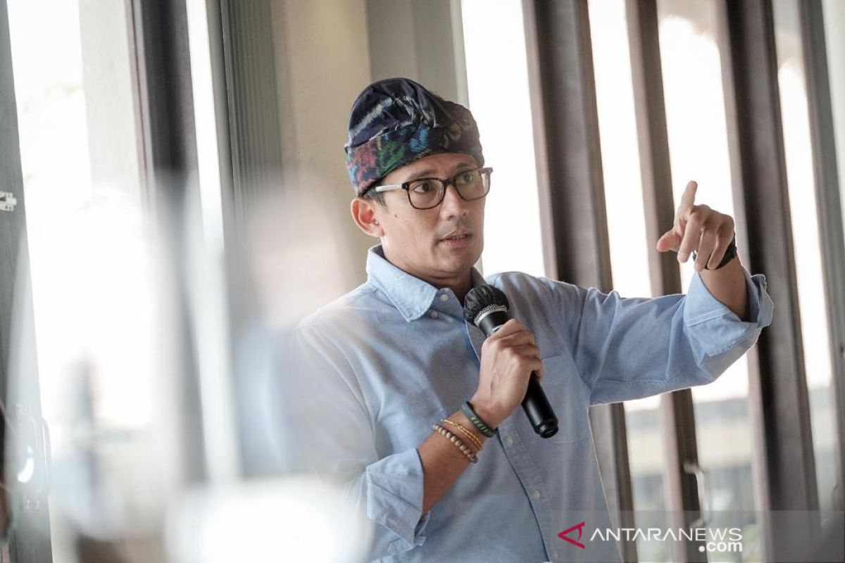 Sandiaga Uno dukung pembatasan kegiatan Jawa Bali tekan COVID-19