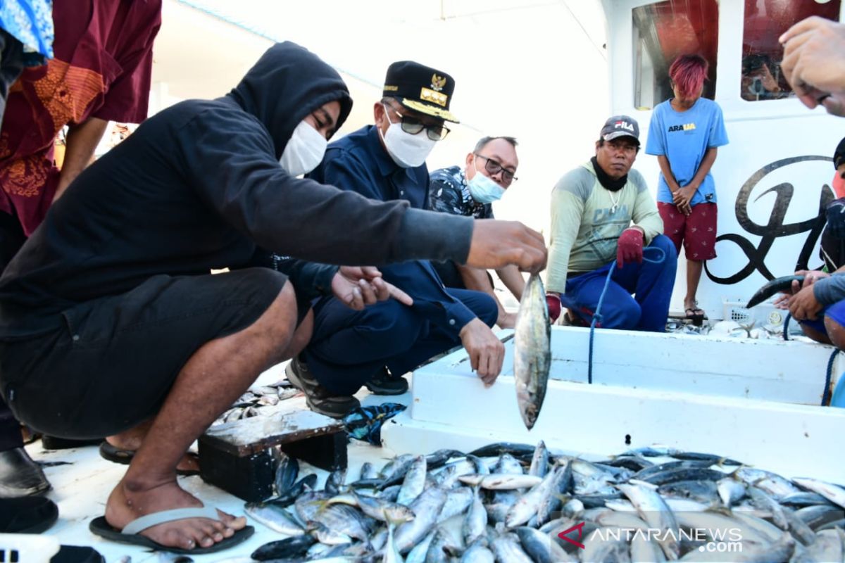 Nelayan di TPI Lonrae Bone keluhkan sedimentasi kepada Gubernur Sulsel