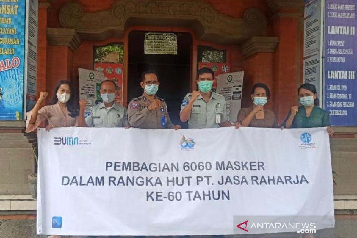 Jasa Raharja Bali bagikan 6.060 masker