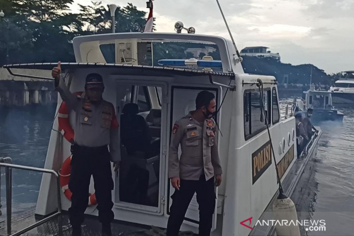 Polres Kepulauan Seribu bawa dua kapal cek lokasi pesawat Sriwijaya jatuh