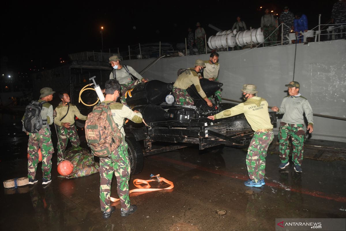 TNI AL Kerahkan 7 KRI bantu pencarian pesawat Sriwijaya SJY-182