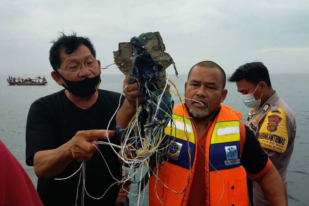 Pesawat Sriwijaya Air jatuh di perairan Pulau Laki