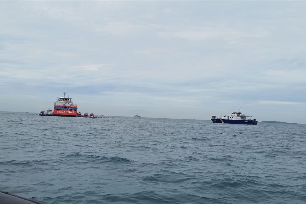 KKP kirimkan kapal bantuan, cari korban pesawat jatuh SJ 182