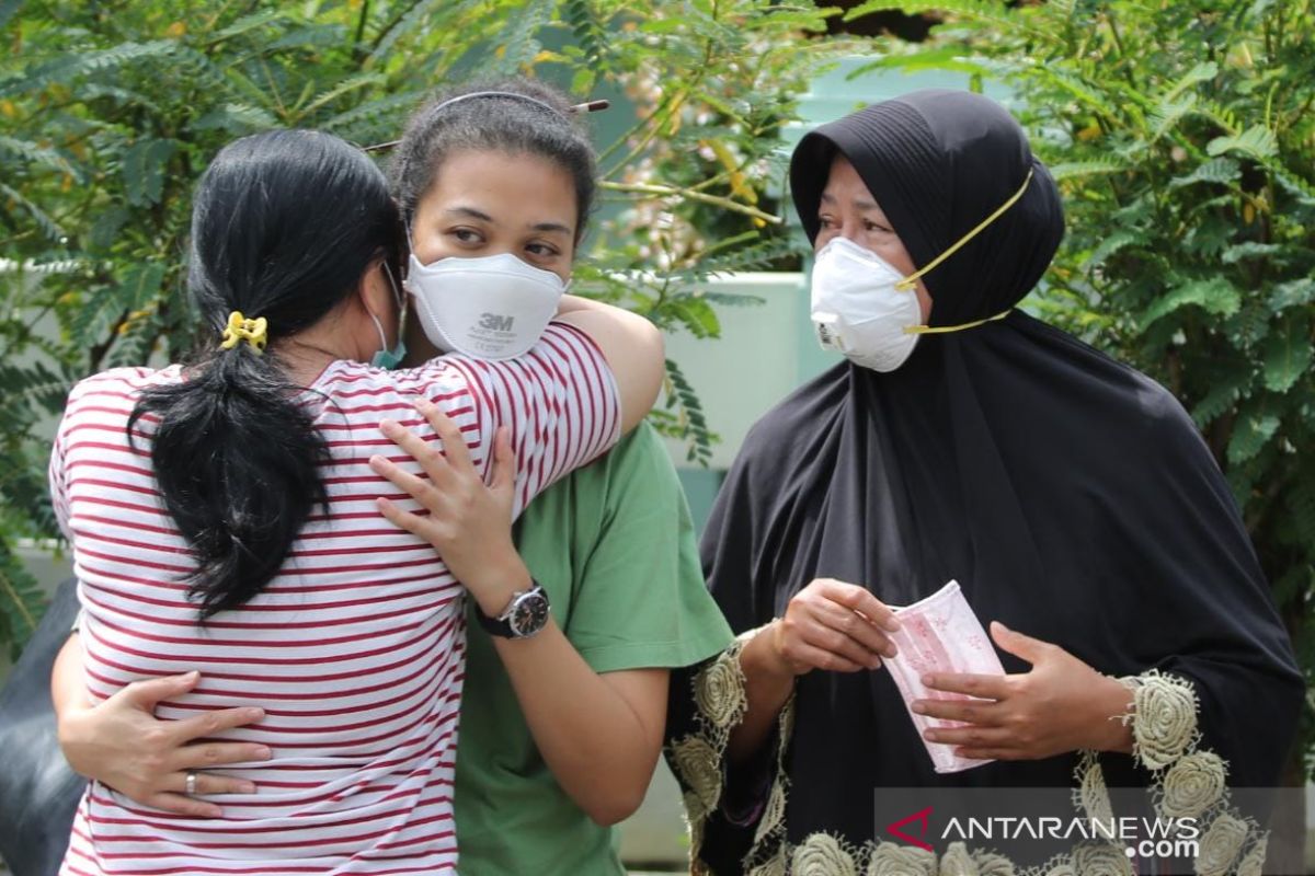 Tim DVI Polda Jatim ambil sampel DNA ibunda kru Sriwijaya Air SJ-182