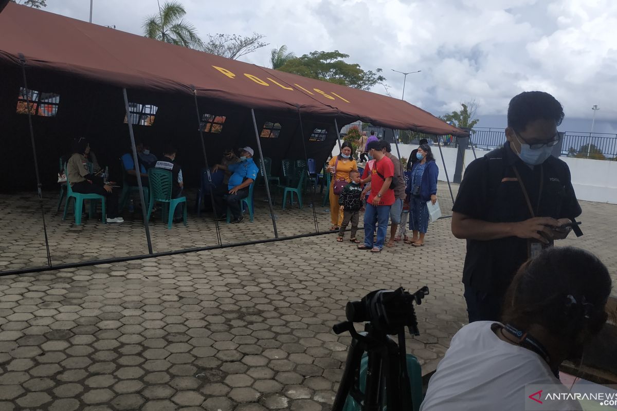 Satu keluarga dipindah maskapai, akhirnya terbang dengan Sriwijaya Air yang jatuh